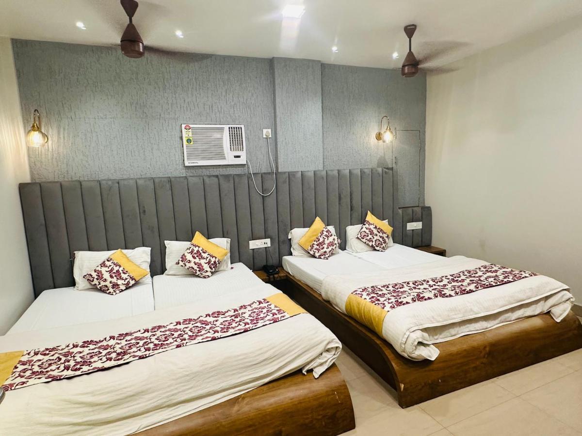 Hotel Deva Inn Varanasi Bagian luar foto